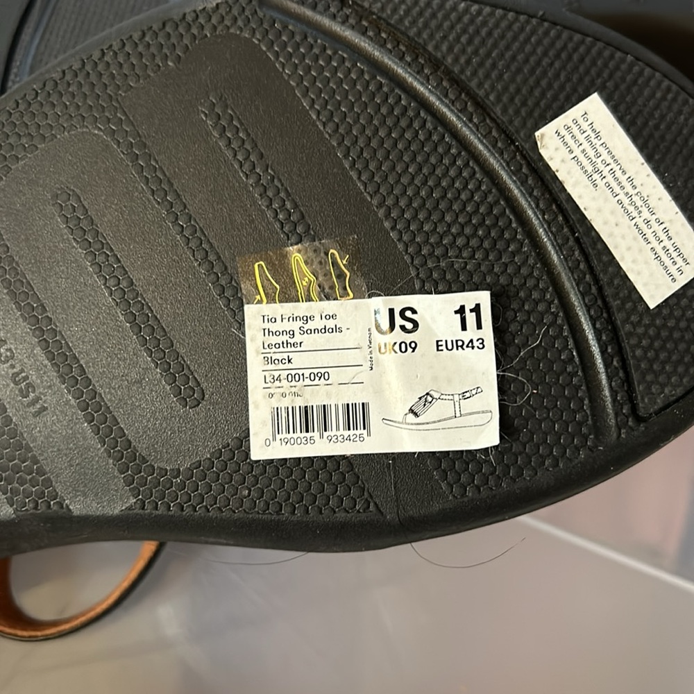 NWT FitFlop Tia Fringe Toe Thong Sandals - Leather - Black - 11 - Picture 7 of 7